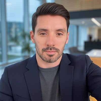 Portrait de Guillaume L., GL Design